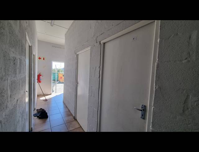 250M² BUILDING FOR SALE IN MAITLAND